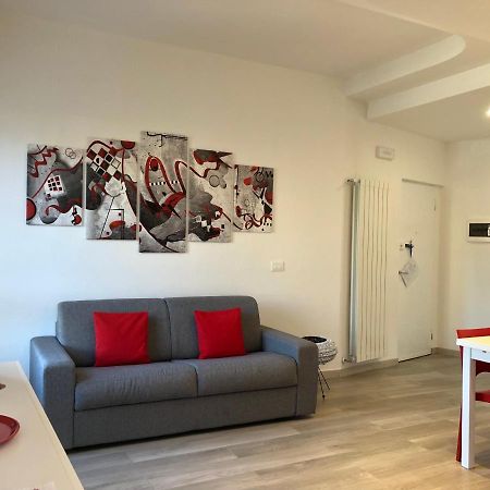 Casa Azalea Apartment แวร์บาเนีย ภายนอก รูปภาพ