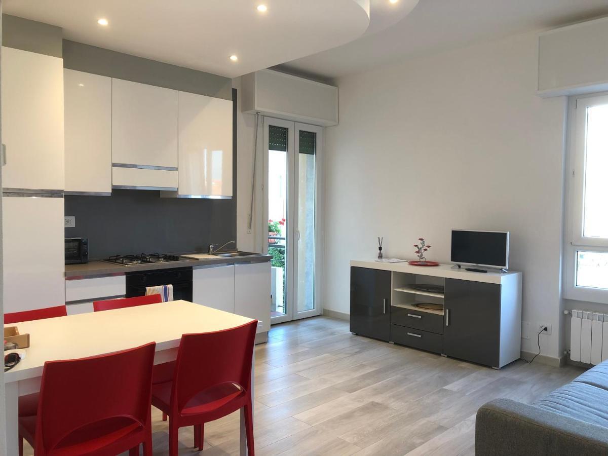 Casa Azalea Apartment แวร์บาเนีย ภายนอก รูปภาพ